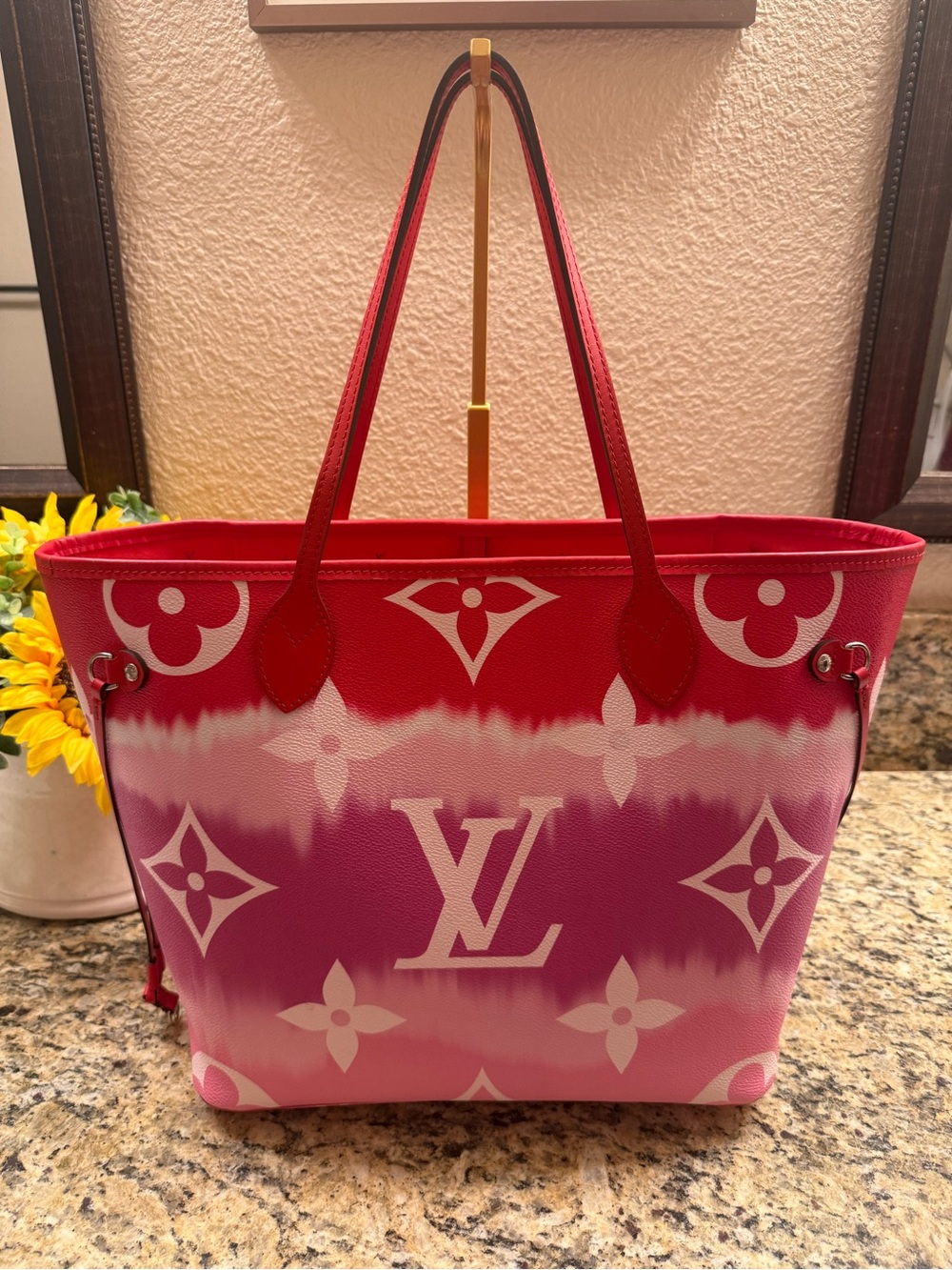 Louis Vuitton Escale Neverfull Pink Reverse Giant Escale Watercolor MM M45127